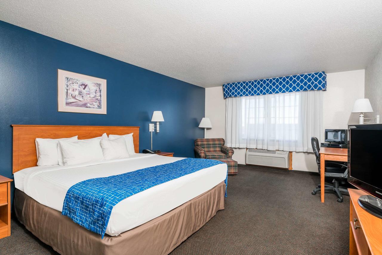 Travelodge & Suites By Wyndham Fargo/Moorhead Esterno foto