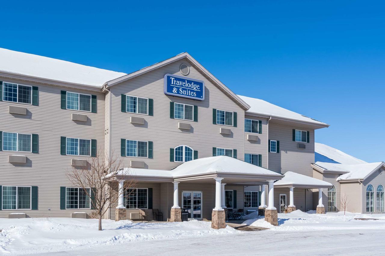 Travelodge & Suites By Wyndham Fargo/Moorhead Esterno foto