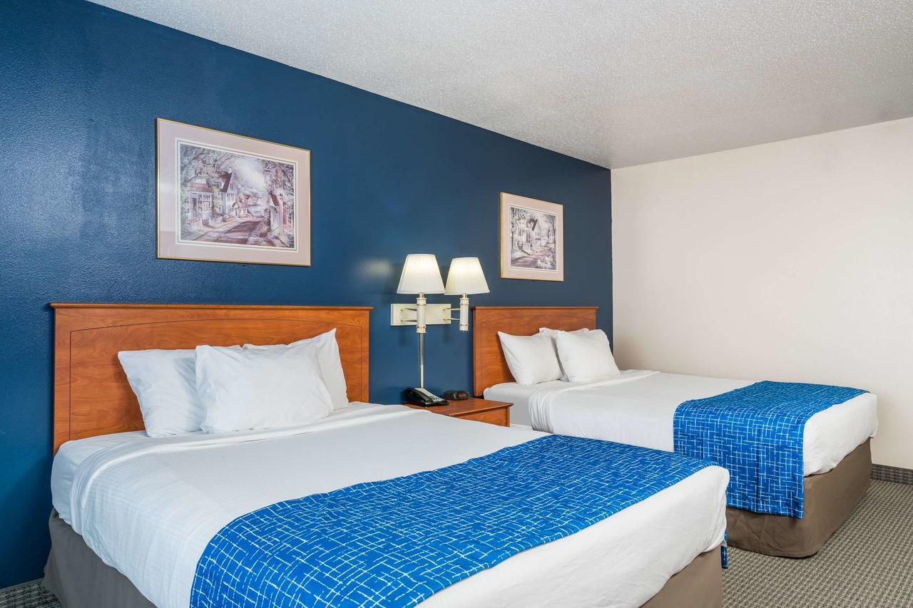 Travelodge & Suites By Wyndham Fargo/Moorhead Esterno foto